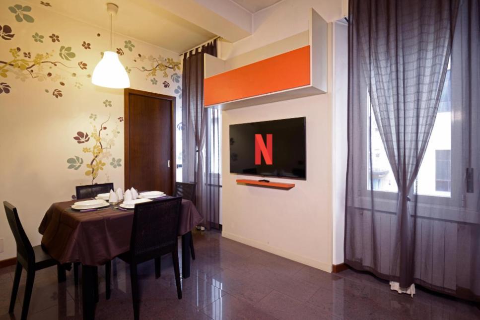 Cenisio - Corso Sempione Accogliente Mansarda Di Design Milán